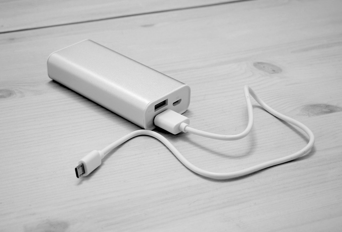 Generic portable power bank with charging cable